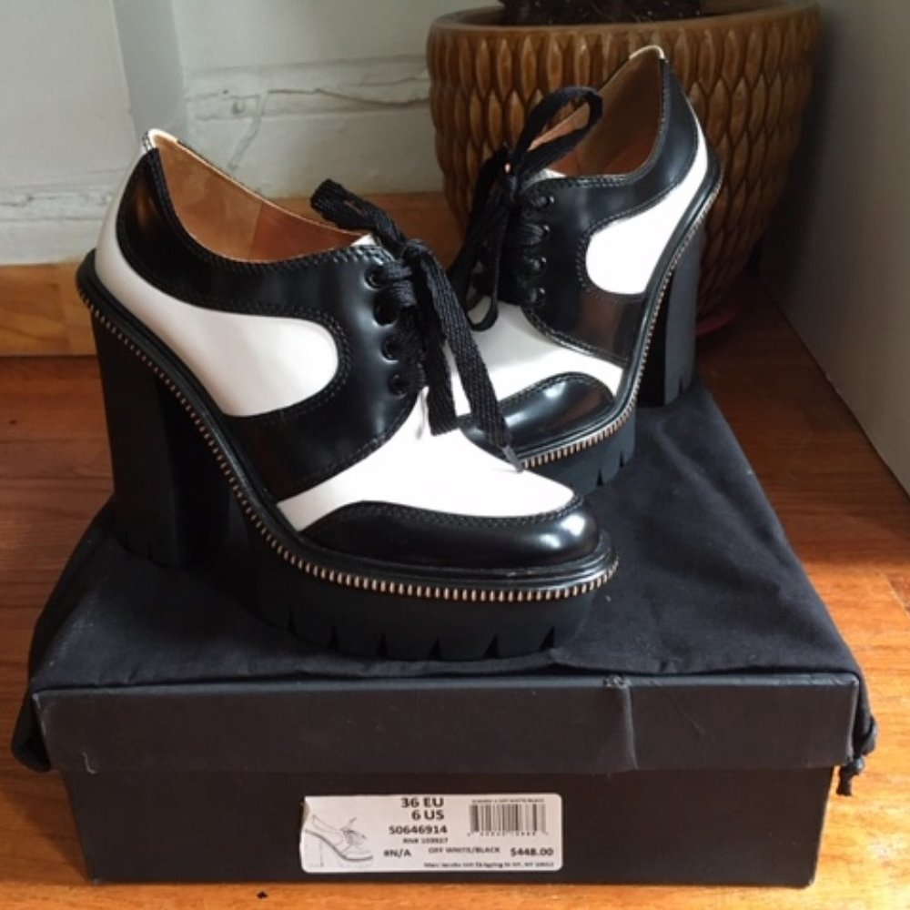 NEW RARE VINTAGE - MARC JACOBS - OXFORDS sz 6 w